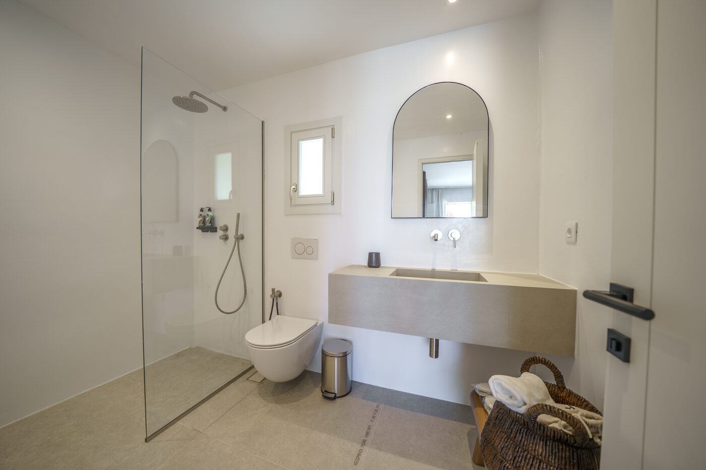 Villa Catherine ensuite bathroom with a walk-in rain shower